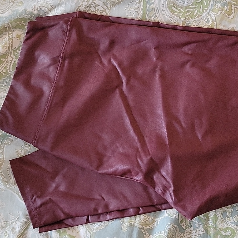 WILD FABLE VEGAN LEATHER Burgundy Pants